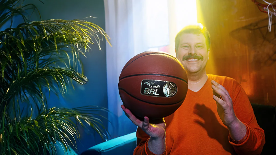 Siggi mit Basketball Siggi mit Basketball