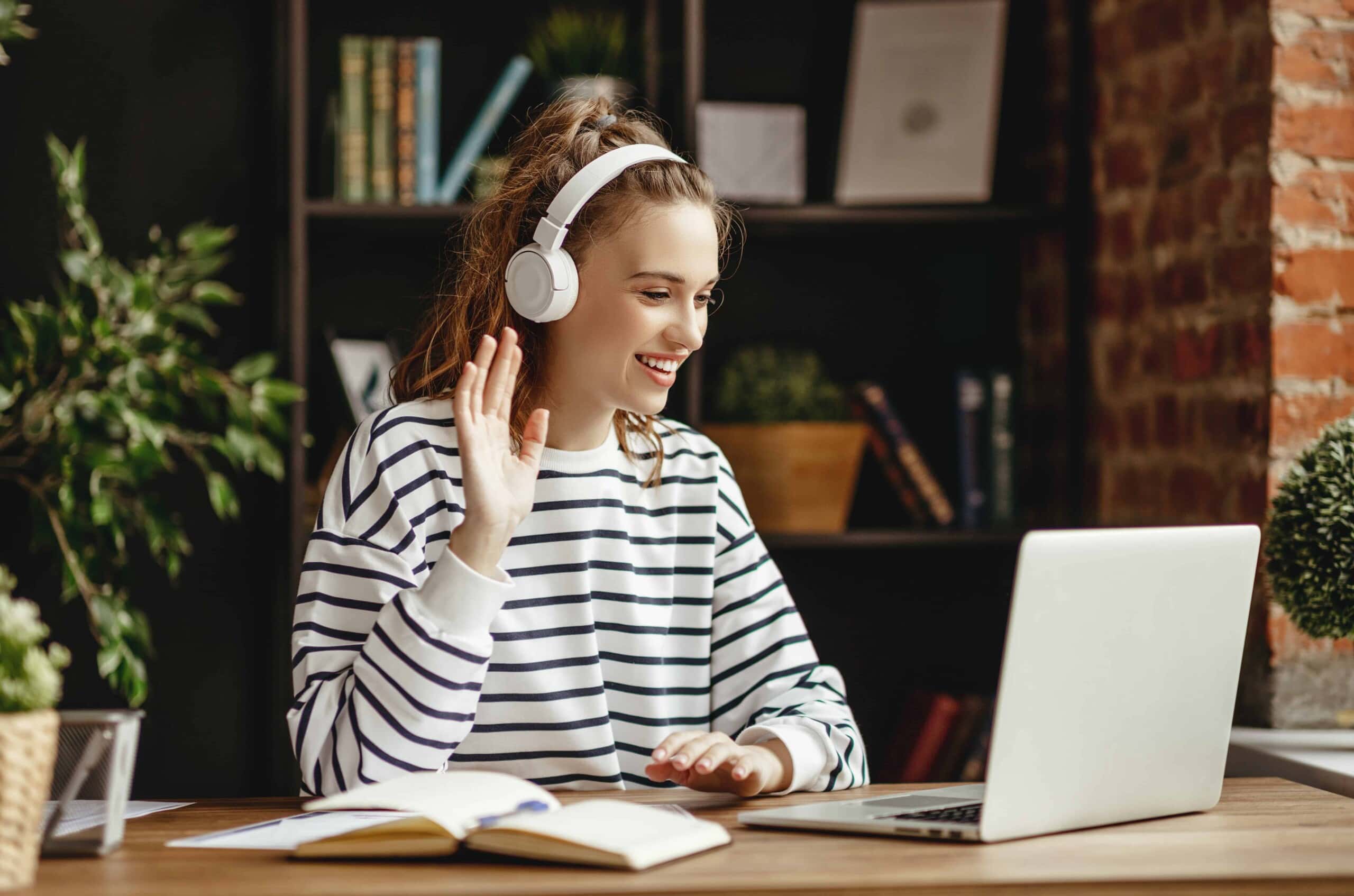 Laptop_adobestock.com_jenkoataman